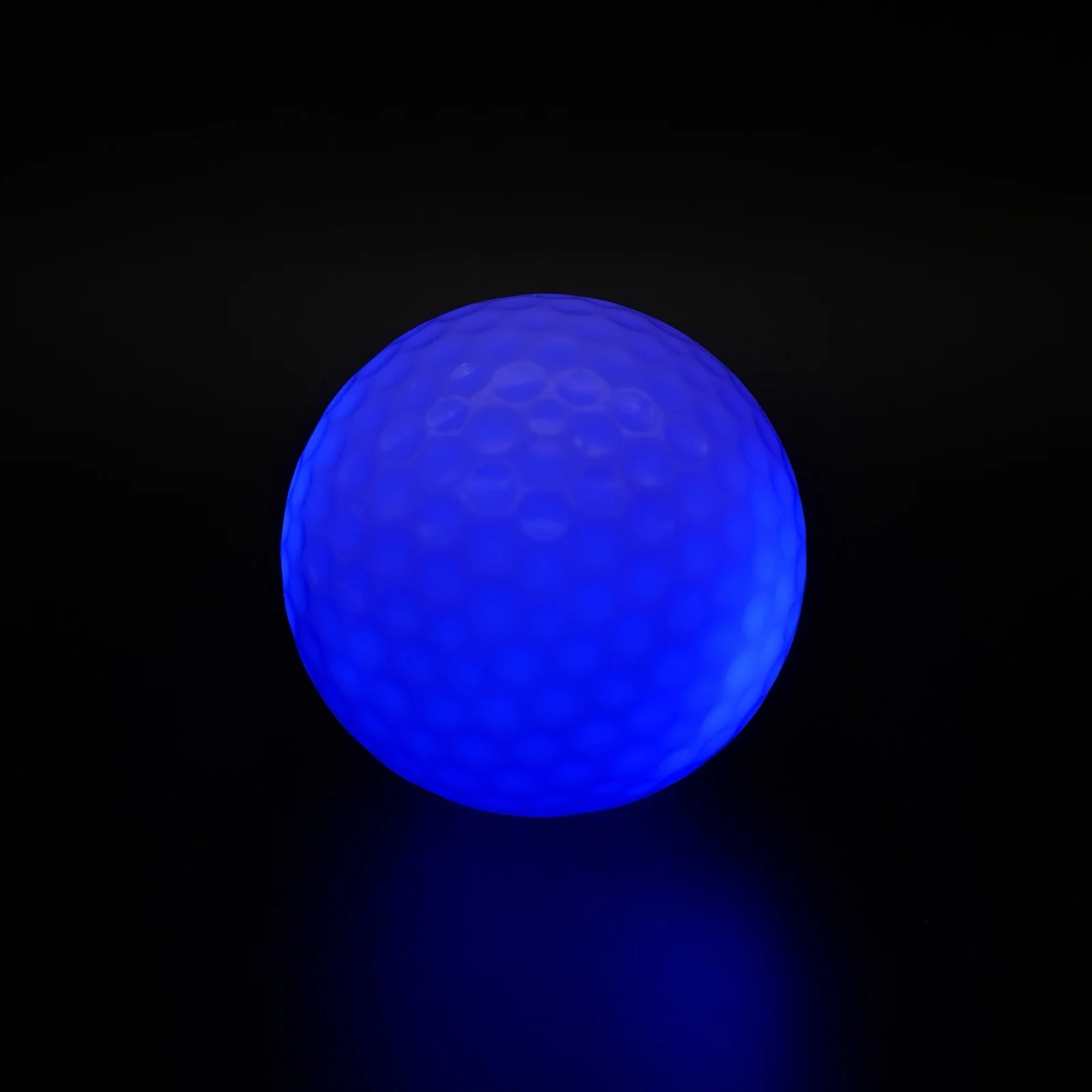 Three Piece LED Golf Ball Angle 3